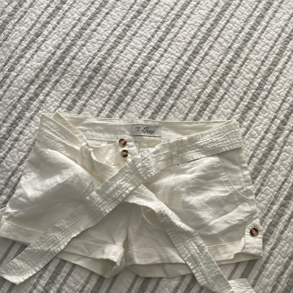Women’s Guess shorts. Size 24